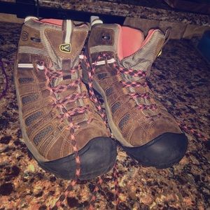 Keen hiking shoes